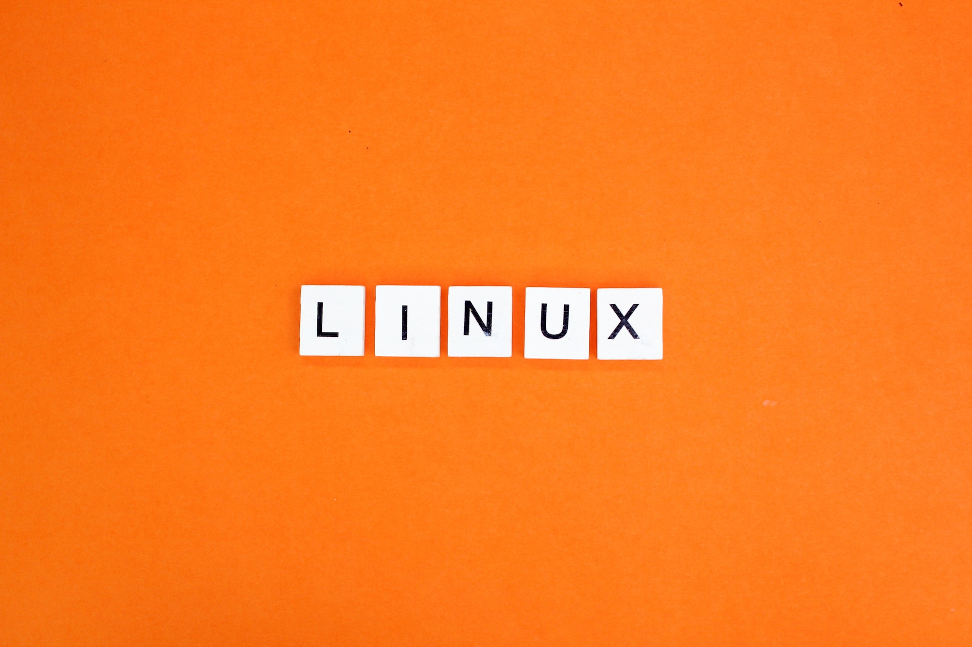 letters of the alphabet with the word linux.